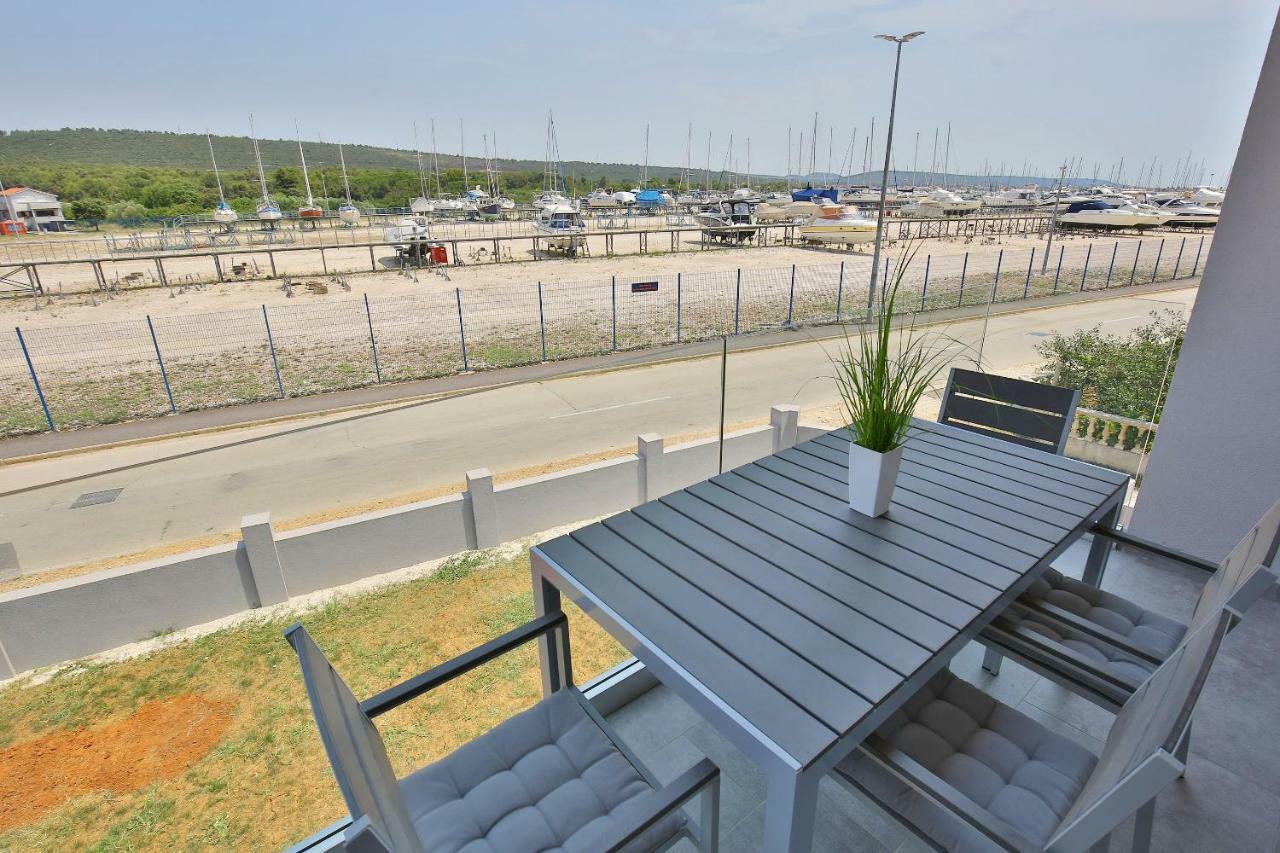 Apartament Navi