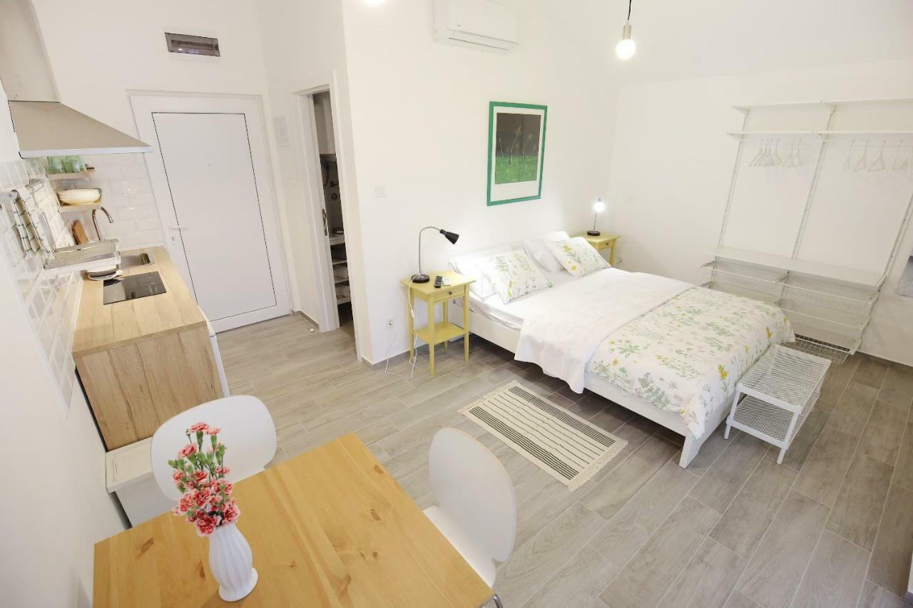 Navi Apartment