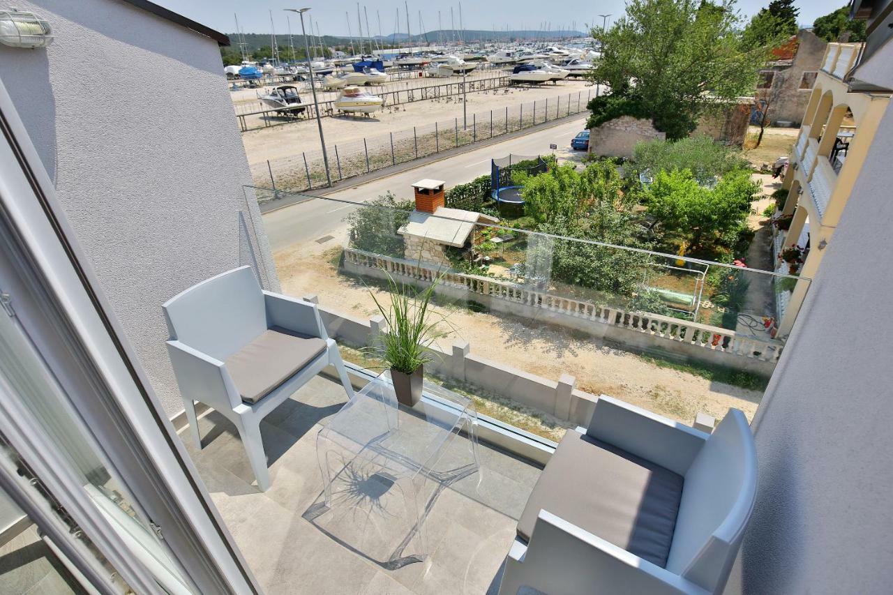 Navi Apartment