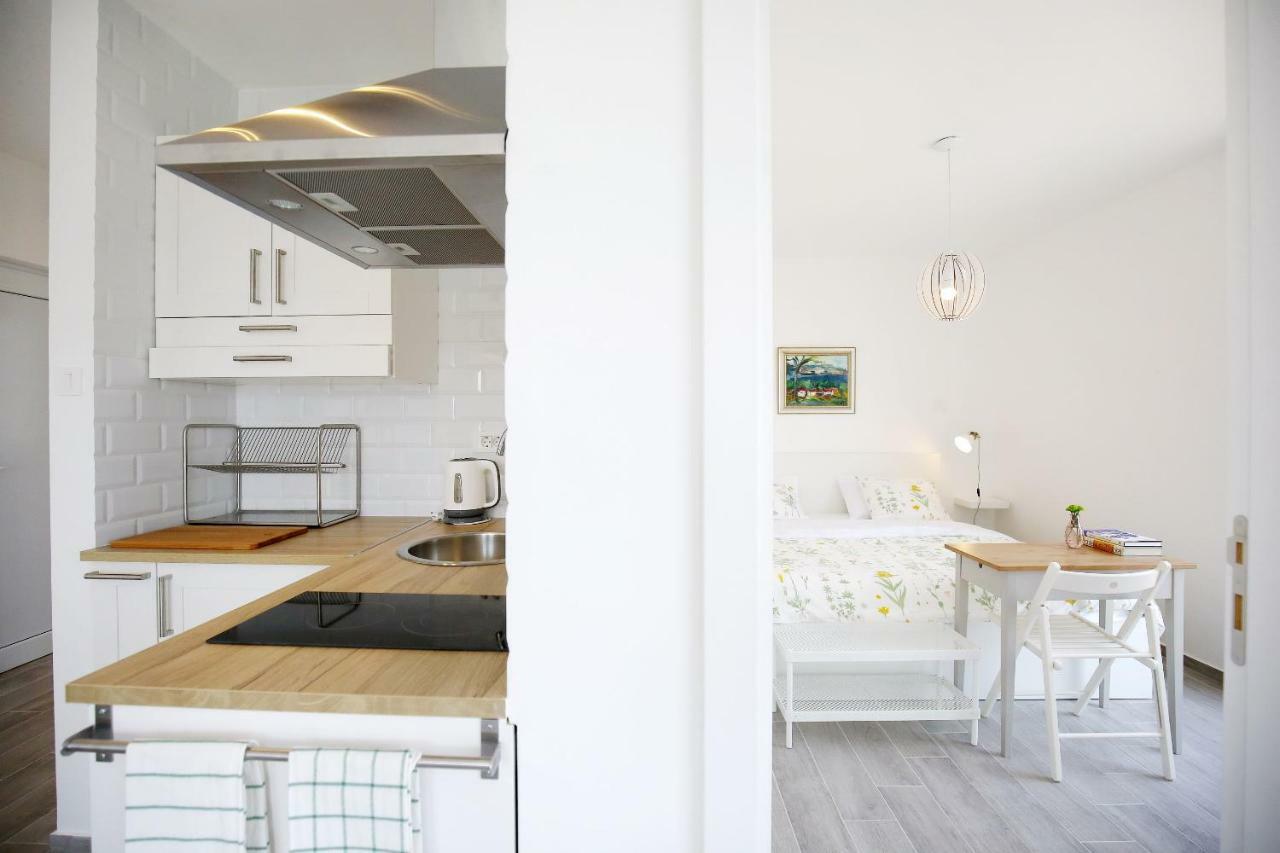 Navi Apartment *